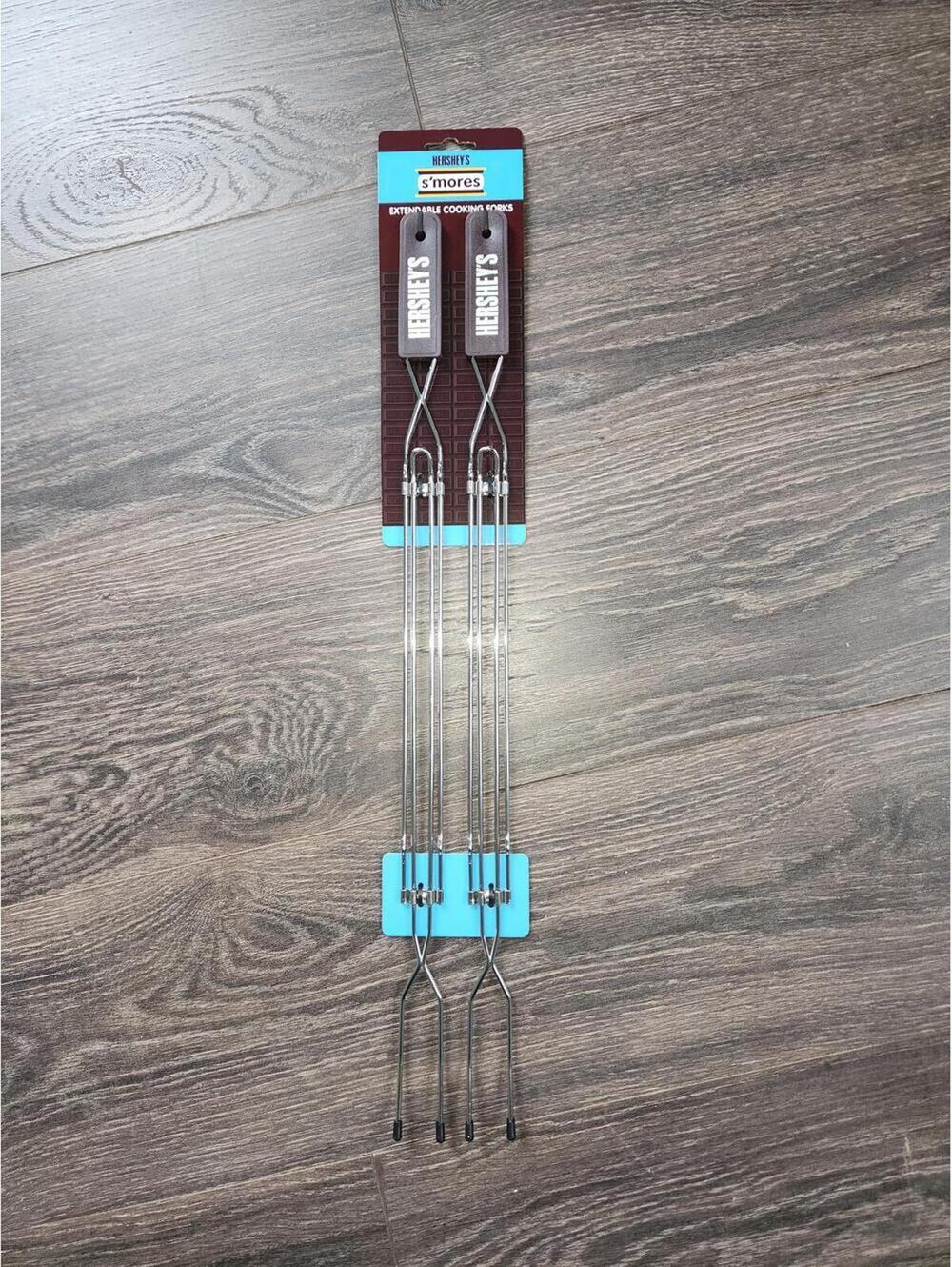 Hershey Extendable Cooking Forks